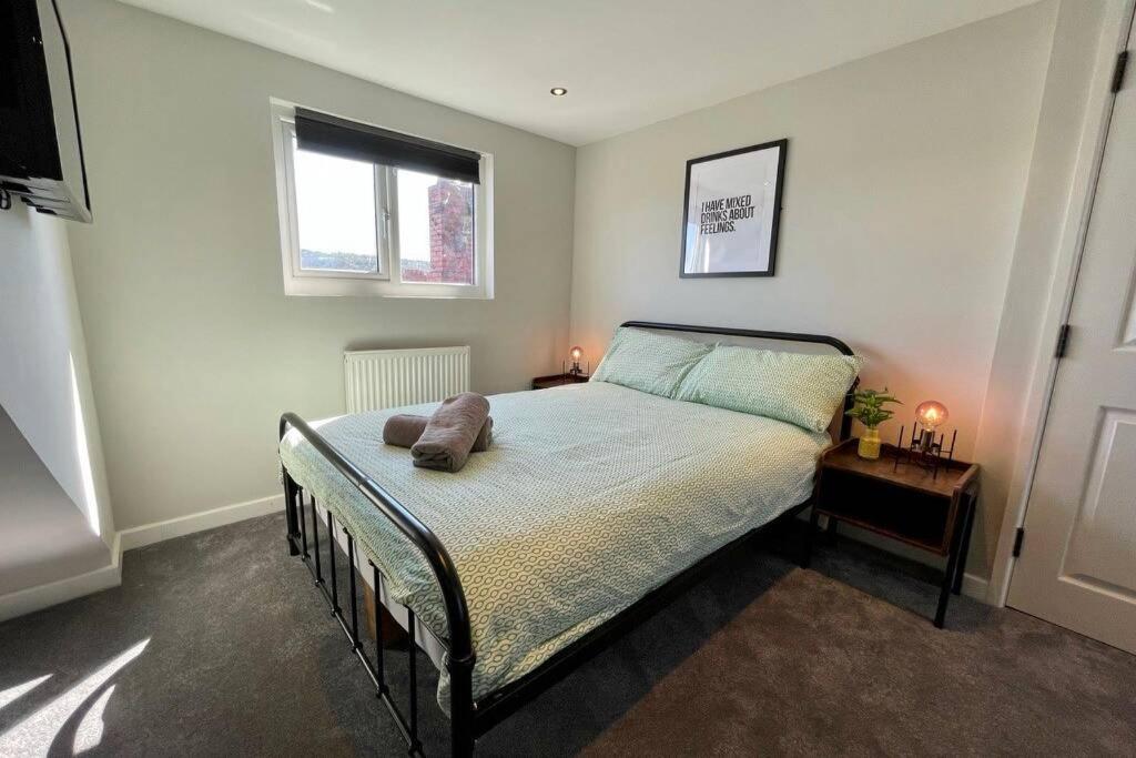 Large House Near Victoria Park For Groups, 10 Mins Bus To City Centre Cardiff Eksteriør billede