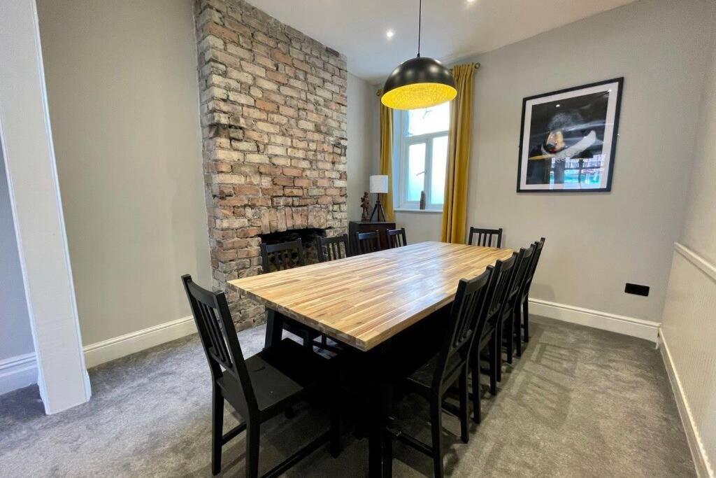 Large House Near Victoria Park For Groups, 10 Mins Bus To City Centre Cardiff Eksteriør billede