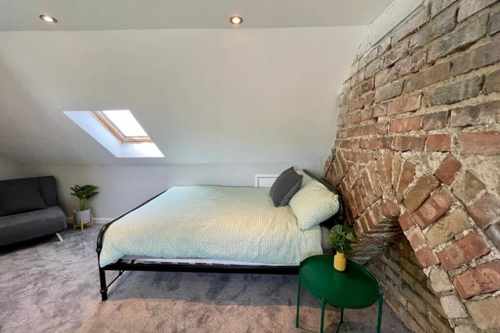 Large House Near Victoria Park For Groups, 10 Mins Bus To City Centre Cardiff Eksteriør billede