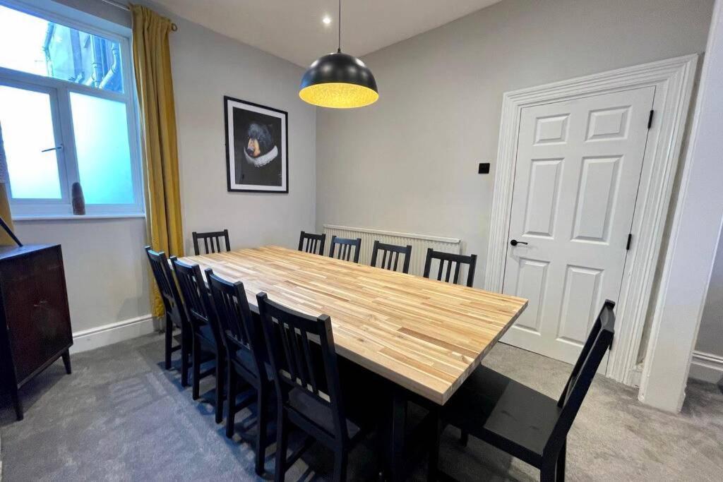 Large House Near Victoria Park For Groups, 10 Mins Bus To City Centre Cardiff Eksteriør billede