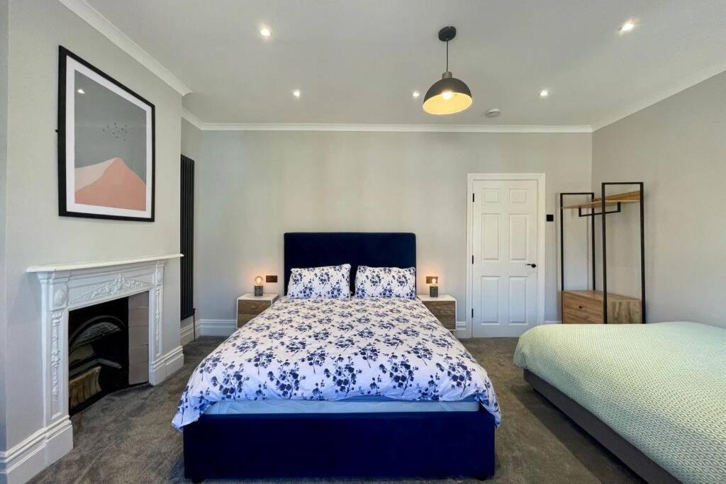 Large House Near Victoria Park For Groups, 10 Mins Bus To City Centre Cardiff Eksteriør billede