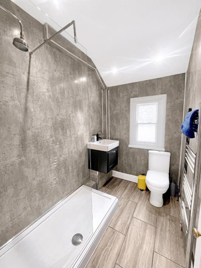 Large House Near Victoria Park For Groups, 10 Mins Bus To City Centre Cardiff Eksteriør billede